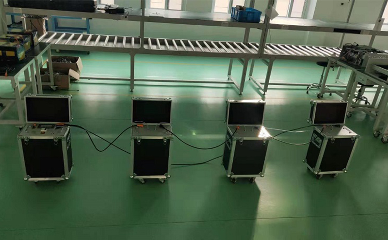 拉桿箱式便攜移動(dòng)儲能鋰電池